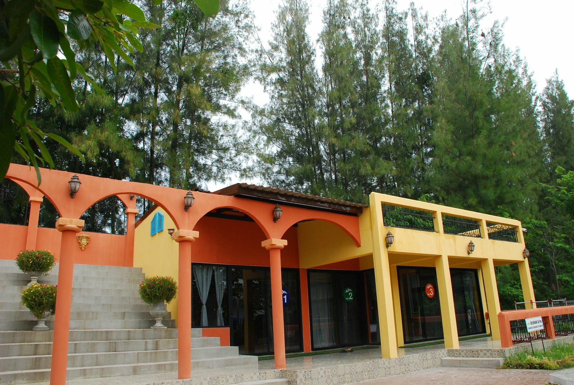 Phutara Accomodation Petchaburi Esterno foto